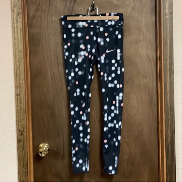 Nike Pants - Nike Dri-Fit Leggings Medium